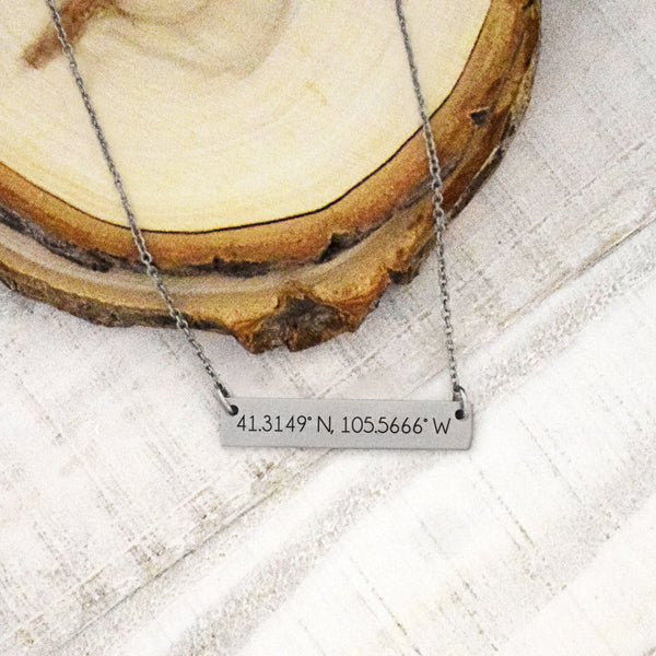 Fan Frenzy Gifts Wyoming Cowboys Licensed Bar Necklace